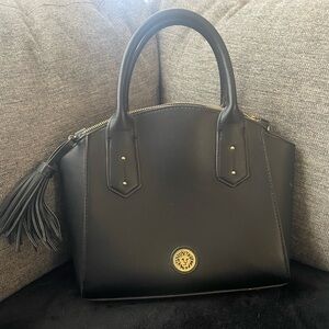 Anne Klein Black Crossbody purse without strap